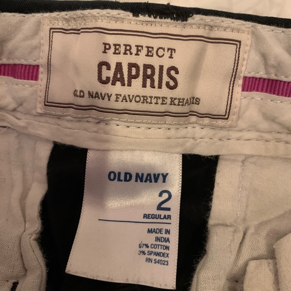 Pre-owned Early 2000s Mixed Lot - Old Navy Jeans,  Shorts, Capris - Size 2 - Picture 7 of 17